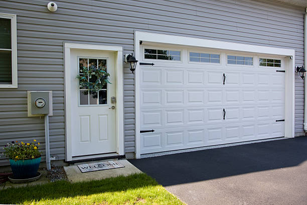 24/7 Emergency Garage Door Panel Replacement experts in Belleville, PA